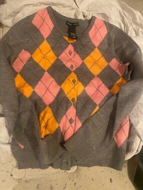 New York & Company Gray Argyle Cardigan with Pink and Yellow Diamonds